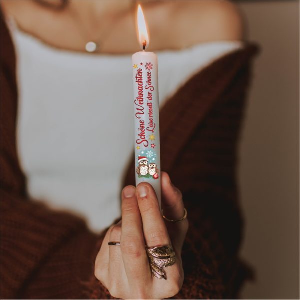 2er Set Weihnachtskerzen – Schöne Weihnachten - in Geschenkverpackung mit Schleife Sprüche auf Spitzkerzen Stabkerzen Kerzen mit Tattoofolie im Geschenkset