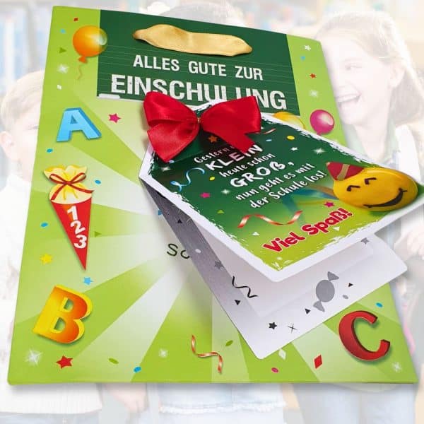 Geschenktuete-Alles-Gute-zur-Einschulung-mit-Glueckwunschkarte-als-Einschulungsgeschenk-Geschenk-zur-Einschulung-fuer-Jungen-und-Maedchen-Geschenktasche-mit-Karte-schraeg