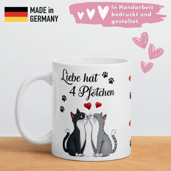 Katzentasse Katzen Tasse Kaffeetasse mit Spruch - Liebe hat vier Pfoten - Geschenk für Katzenliebhaber - made in germany