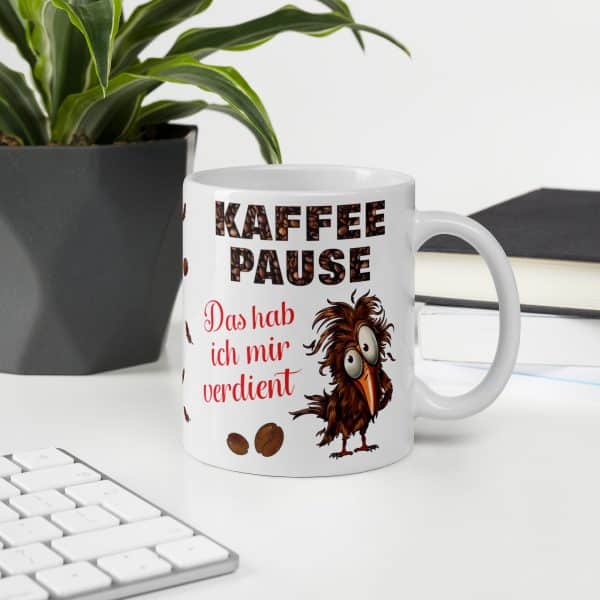 Lustige Tasse Kaffeetasse für Kaffeeliebhaber – Kaffeepause „Das hab ich mir verdient“ – Becher Perfektes Geschenk für Kaffee-Junkies, Kollegen & Freunde - auf dem Schreibtisch
