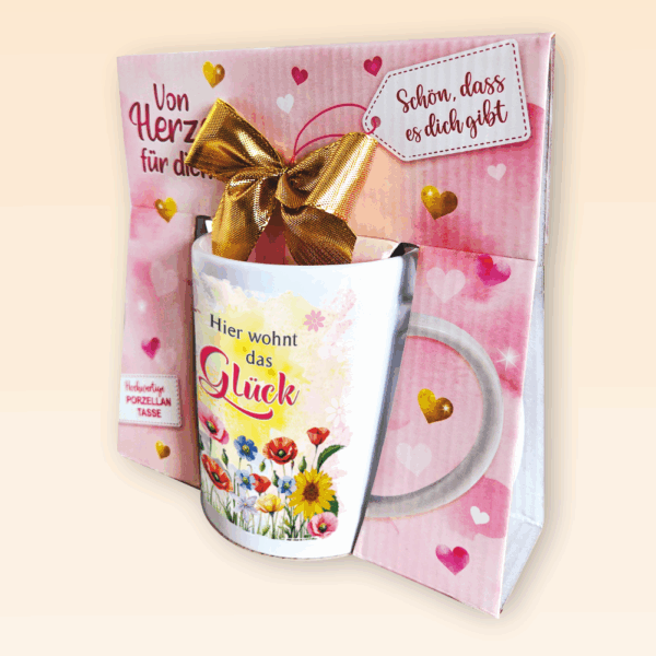 Süße Kaffeetasse - Glück - Porzellan Tasse und Schokolade mit Geschenkverpackung zum Geburtstag Muttertag Beidseitig mit rosa und roten Herzen bedruckt - schräg