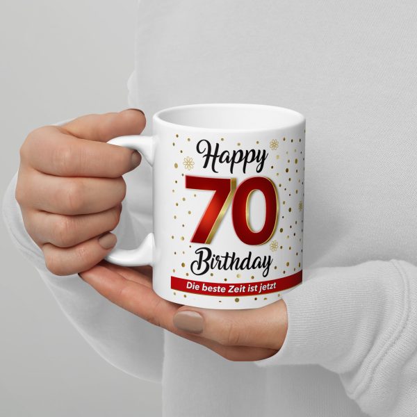 Tasse Becher Kaffeetasse zum 70. Geburtstag, 70 Happy Birthday, Tasse Geschenk - in der Hand