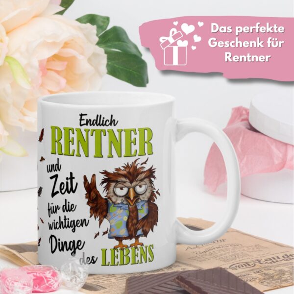 Tasse Kaffee-Becher Kaffeetasse „Endlich Rentner“ – Lustiges Rentner Geschenk für Frauen – Hochwertige Keramik-Tasse – Geschenkidee zum Renteneintritt & Ruhestand - Geschenk