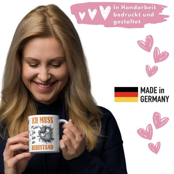 Tasse Kaffee-Becher Kaffeetasse „Ich bin im Ruhestand“ – Lustiges Rentner Geschenk zum Abschied – Hochwertige Keramik-Tasse – Geschenkidee zum Renteneintritt & Ruhestand - made in germany v2